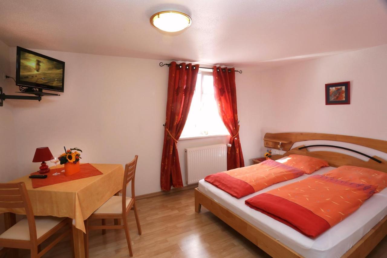 Sylvie Fahrer Et Fils Bed & Breakfast Saint-Hippolyte  Exterior photo
